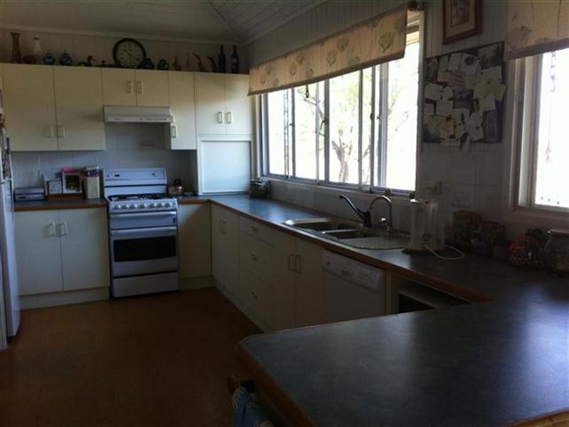 146 Northern Road, Roma QLD 4455