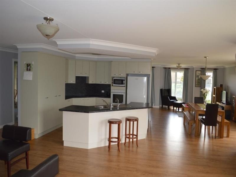 9 Lockyer Crescent, Roma QLD 4455