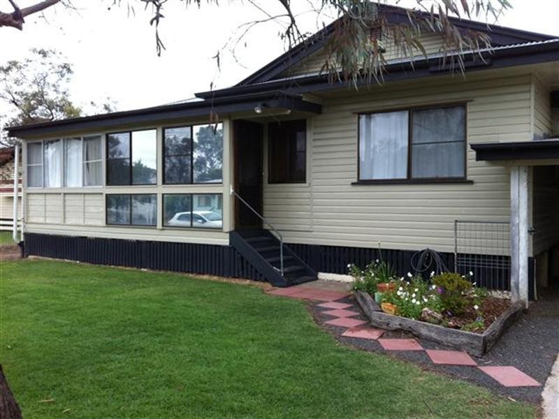 14 McEwan Street, Roma QLD 4455