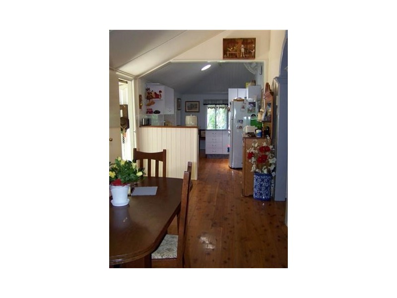 24 Queen Street, Roma QLD 4455