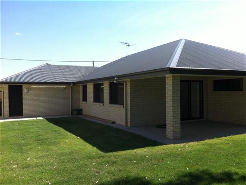 13 Courtney Street, Roma QLD 4455