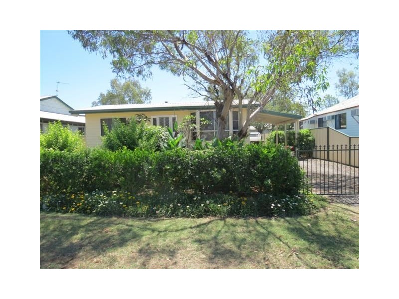 111 Charles Street, Roma QLD 4455