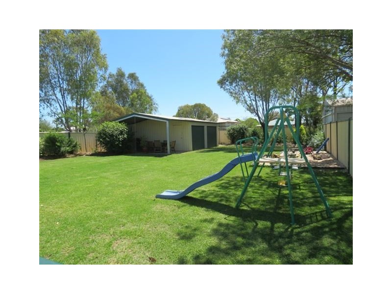 111 Charles Street, Roma QLD 4455