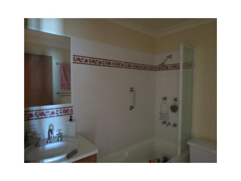 111 Charles Street, Roma QLD 4455