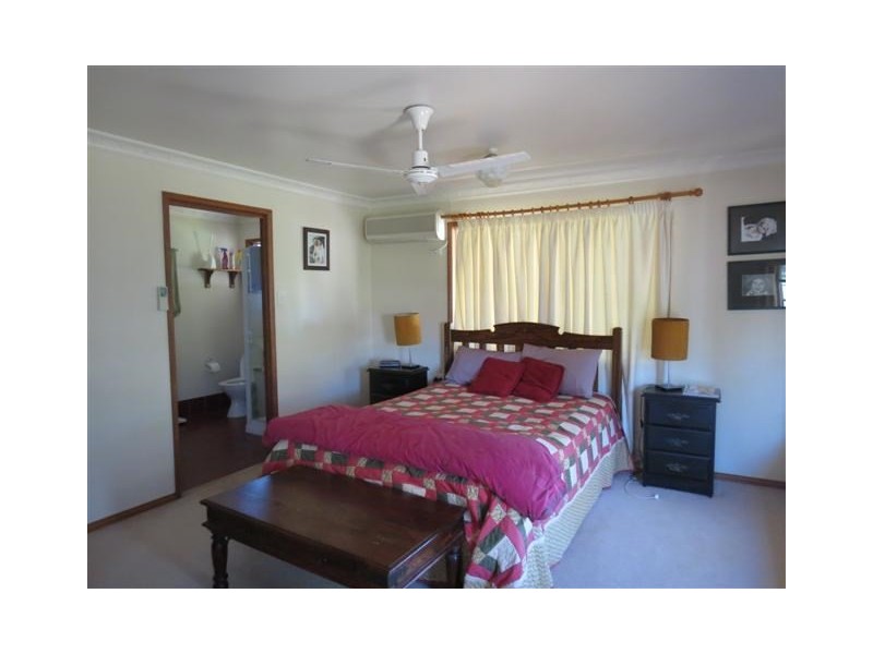 111 Charles Street, Roma QLD 4455