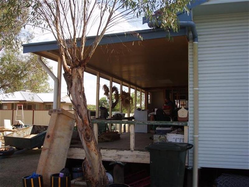 31 Hutton Street, Injune QLD 4454