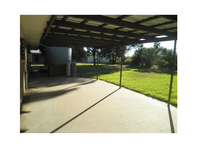 9 Alexander Avenue, Roma QLD 4455