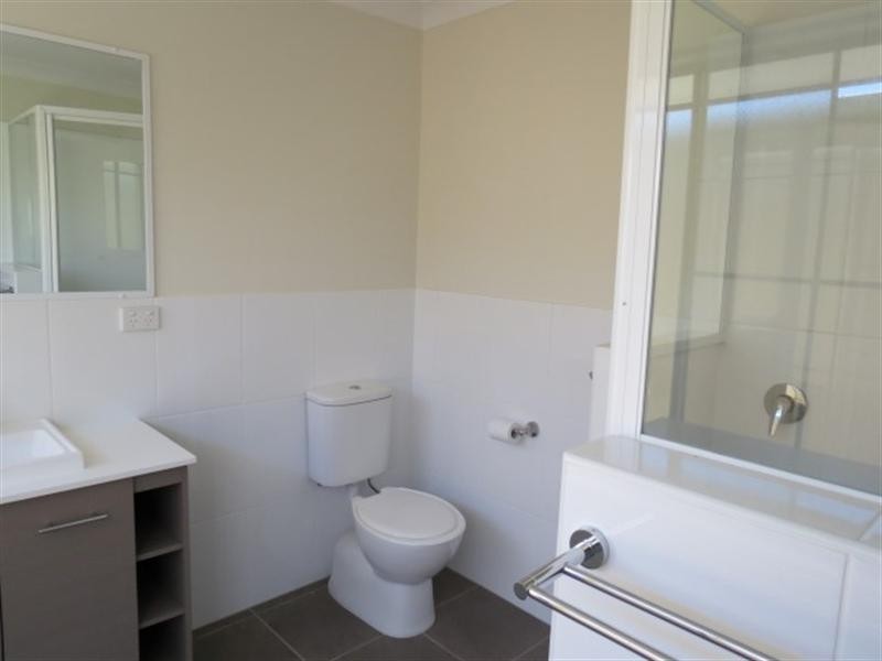 18 Madison Terrace, Roma QLD 4455