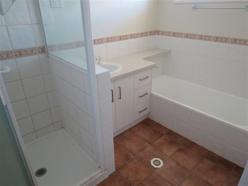 18 Madison Terrace, Roma QLD 4455