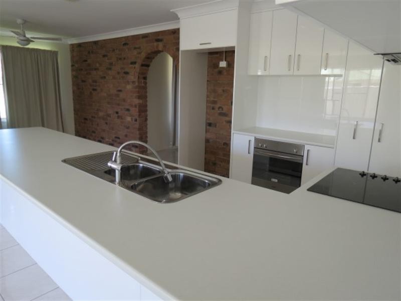 18 Madison Terrace, Roma QLD 4455