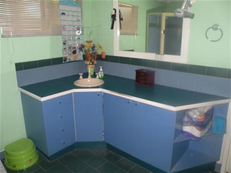 18 Karalee, Roma QLD 4455