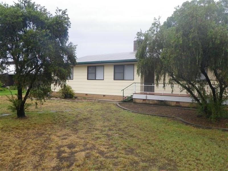 3 Taylor Street, Roma QLD 4455