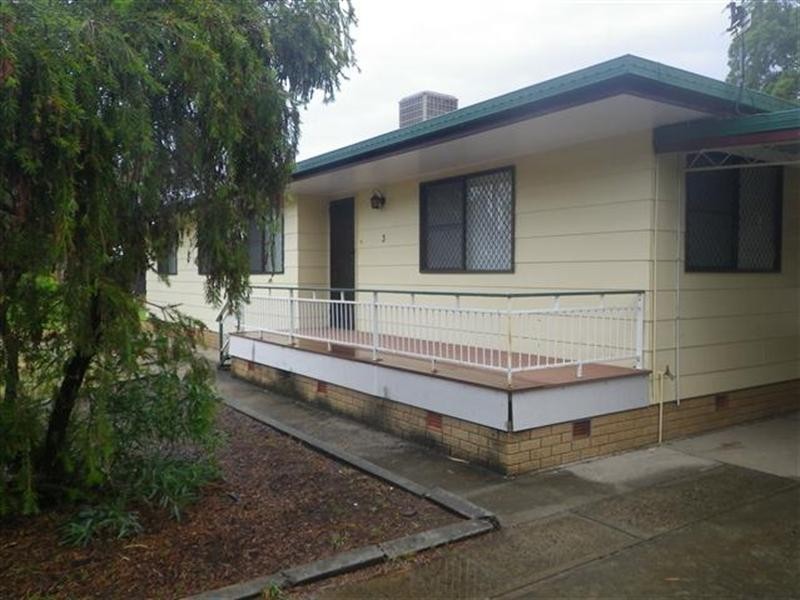 3 Taylor Street, Roma QLD 4455