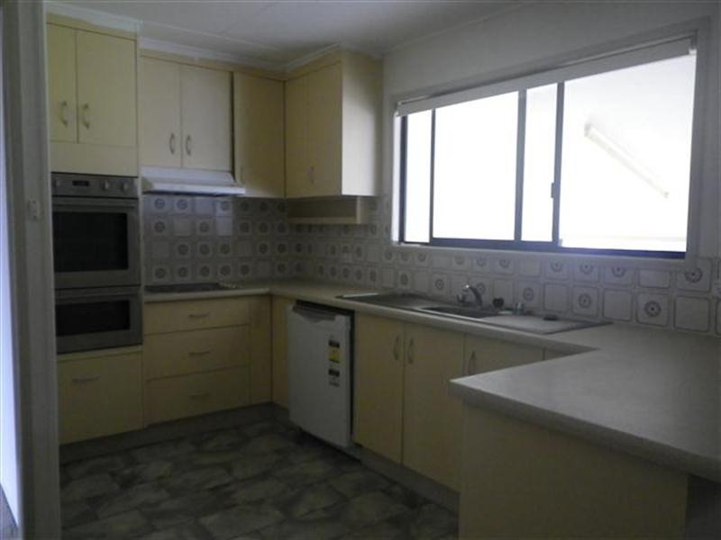 3 Taylor Street, Roma QLD 4455