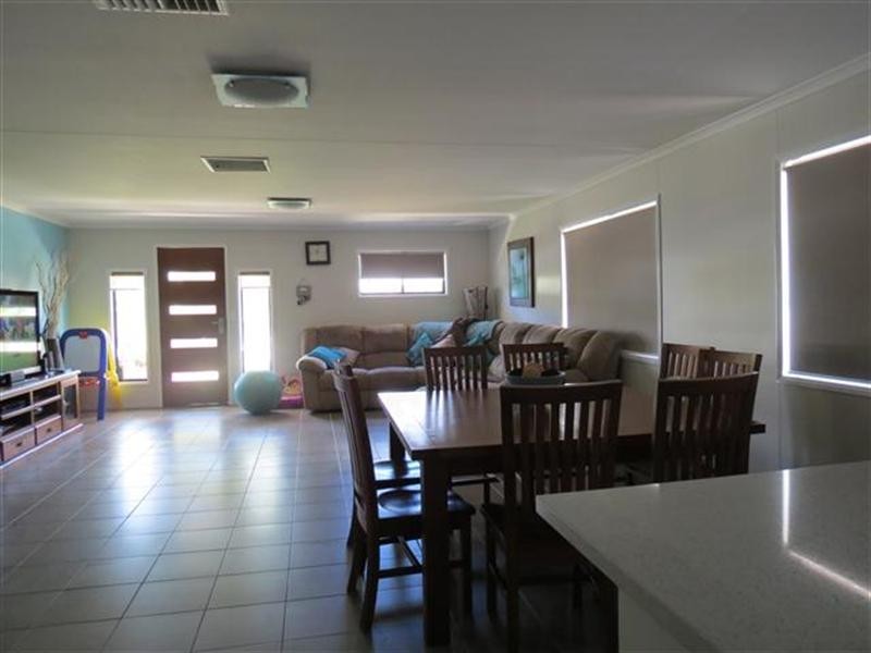 16 Powell Street, Roma QLD 4455