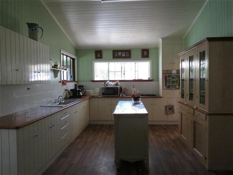 7 Timbury Street, Roma QLD 4455