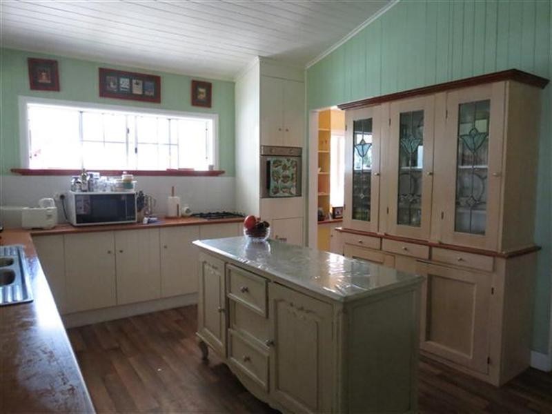 7 Timbury Street, Roma QLD 4455