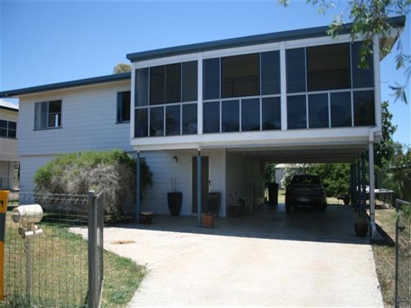 33 Derry Street, Roma QLD 4455