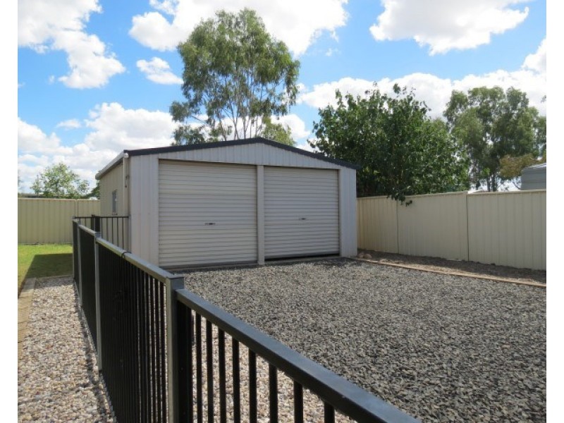 20 Alex Parade, Roma QLD 4455