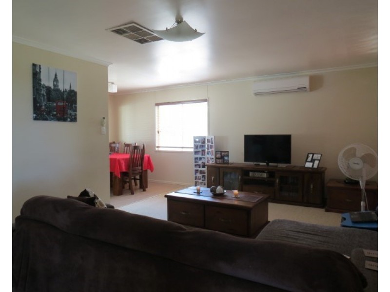 20 Alex Parade, Roma QLD 4455