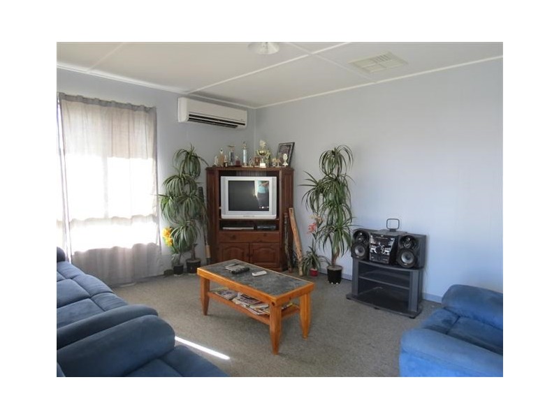 18 Downs Street, Roma QLD 4455