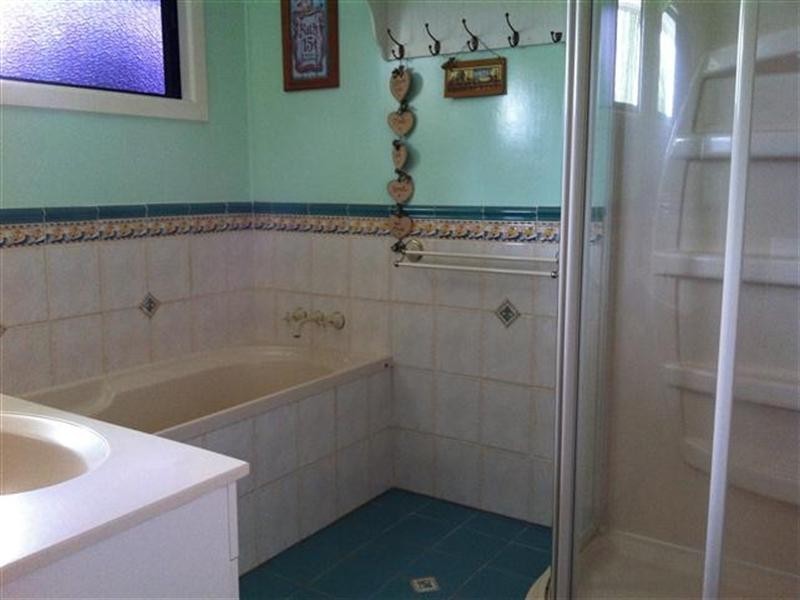 30-32 Saunders Street, Roma QLD 4455