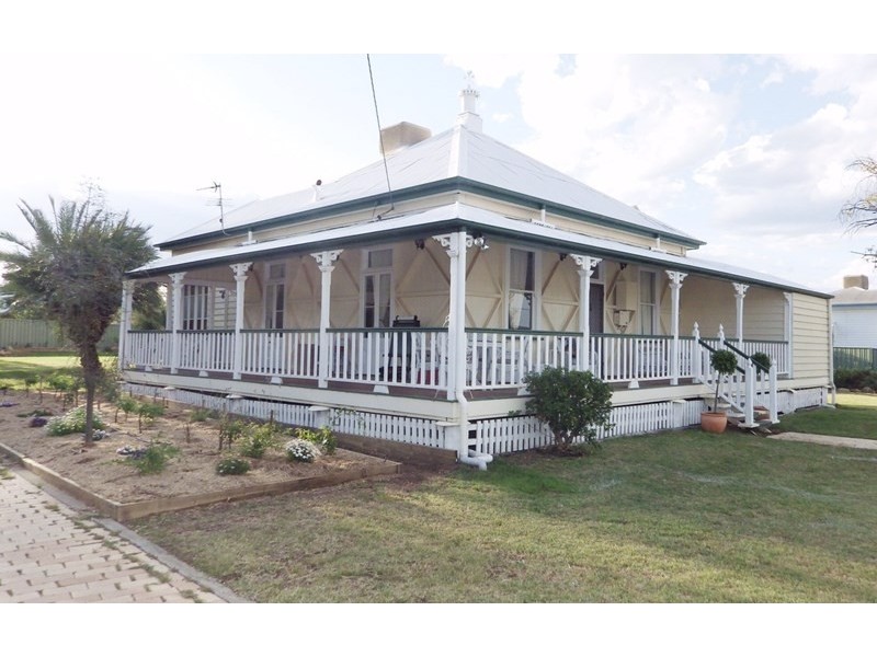 5 Spencer Street, Roma QLD 4455