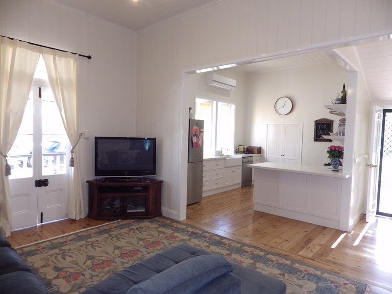 5 Spencer Street, Roma QLD 4455