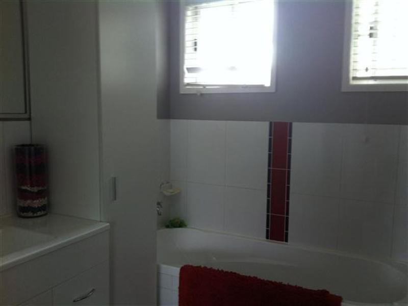 1 McPhie Street, Roma QLD 4455