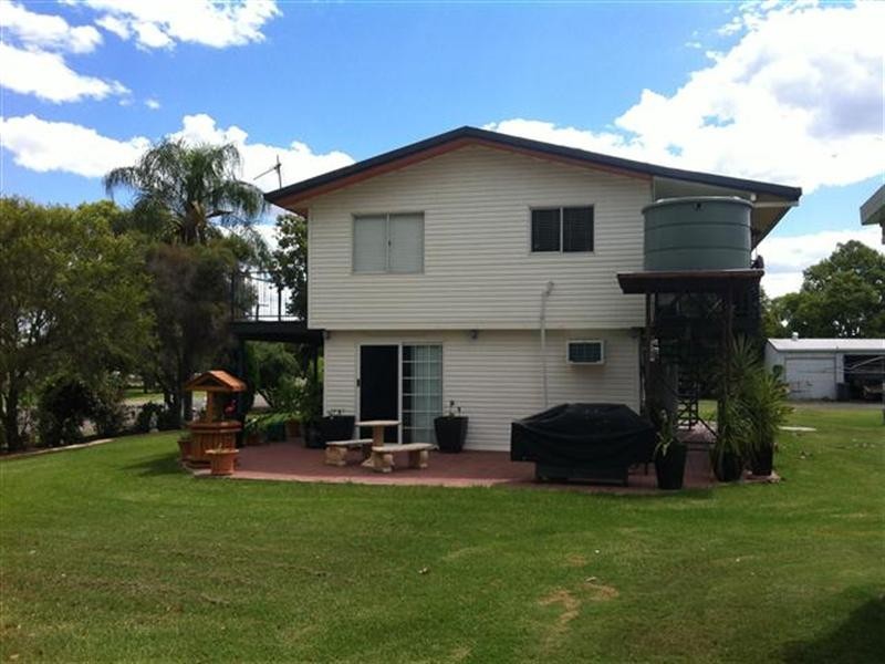 1 McPhie Street, Roma QLD 4455