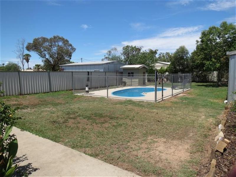 30 Twine Street, Roma QLD 4455