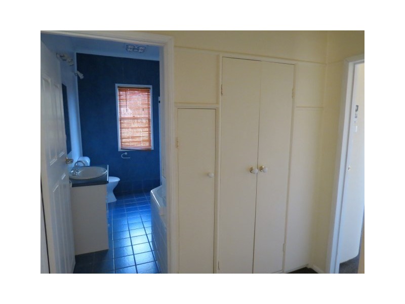 12 Fowles Street, Roma QLD 4455