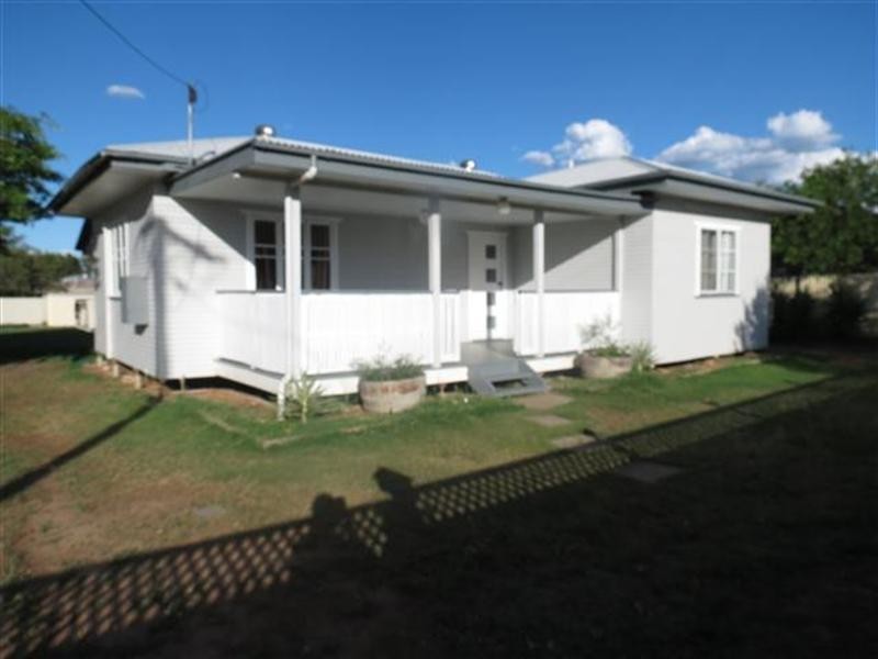 7 Queen Street, Roma QLD 4455
