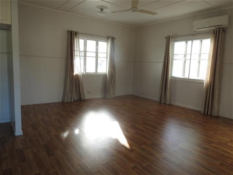 7 Queen Street, Roma QLD 4455