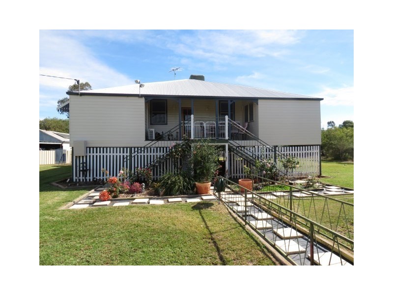 6 Chambers Street, Amby QLD 4462