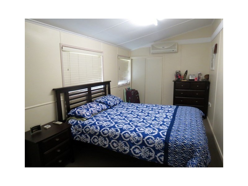 6 Chambers Street, Amby QLD 4462