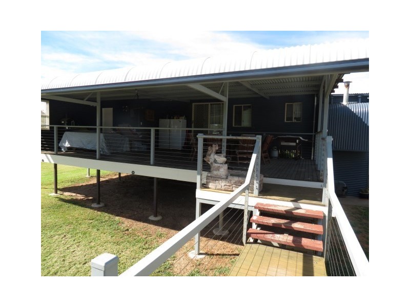 6 Chambers Street, Amby QLD 4462