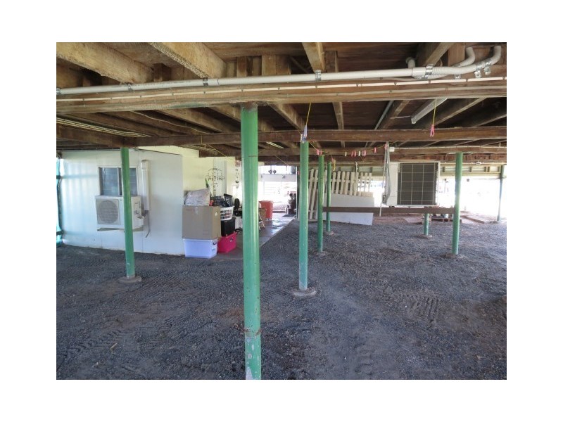 6 Chambers Street, Amby QLD 4462