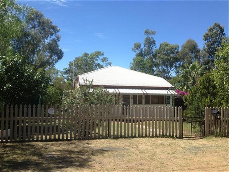 47 Northern Road, Roma QLD 4455