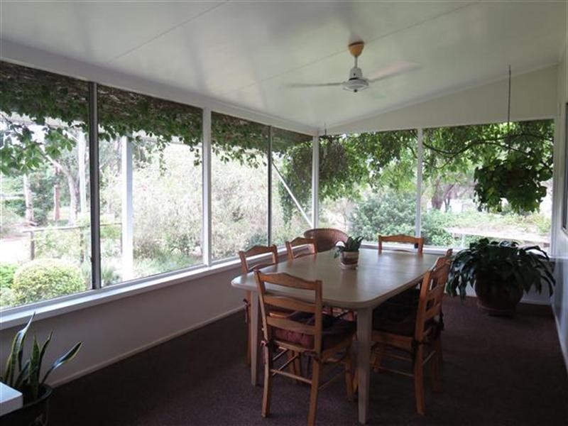 100 Edwardes Street, Roma QLD 4455