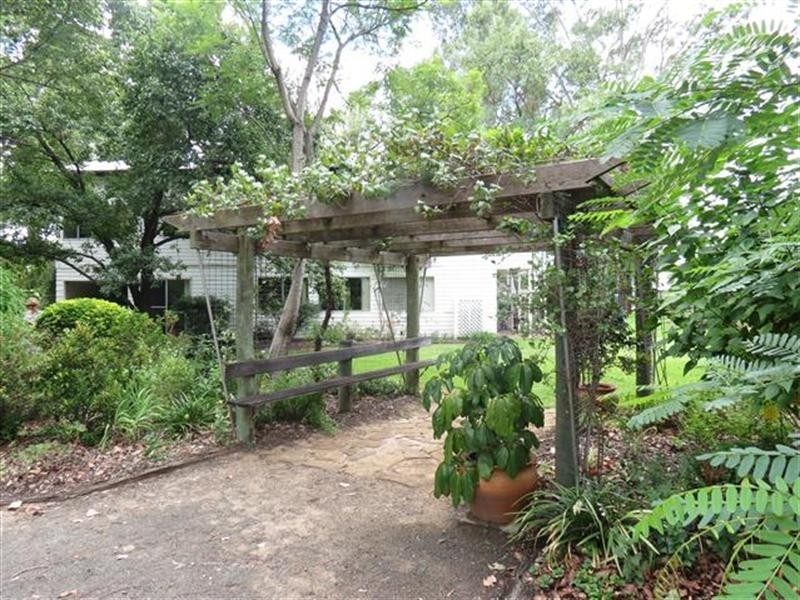 100 Edwardes Street, Roma QLD 4455