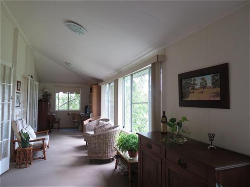 100 Edwardes Street, Roma QLD 4455