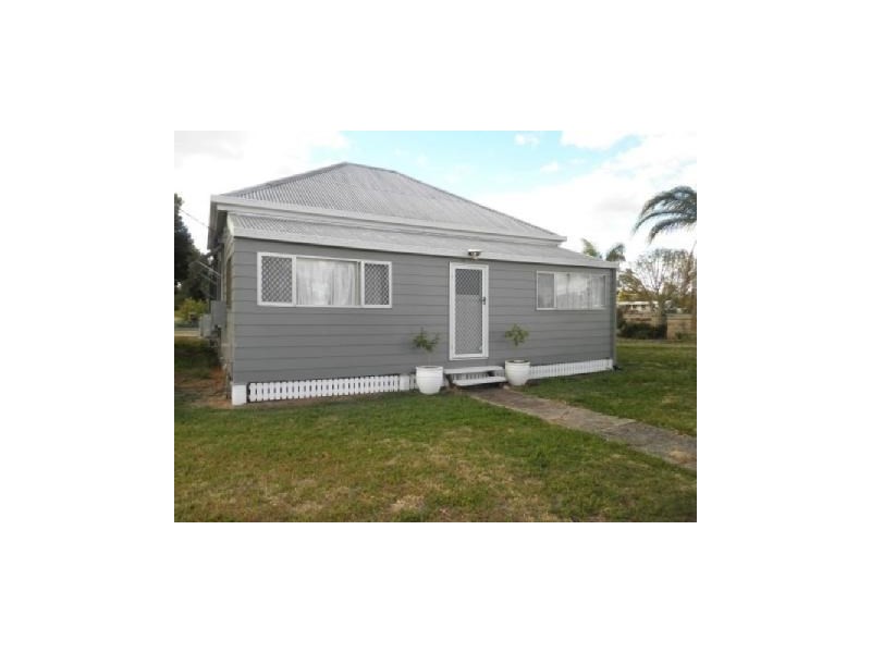 15 Chrystal Street, Roma QLD 4455