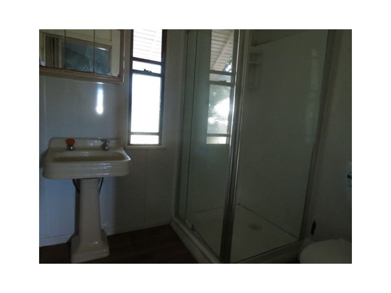 15 Chrystal Street, Roma QLD 4455