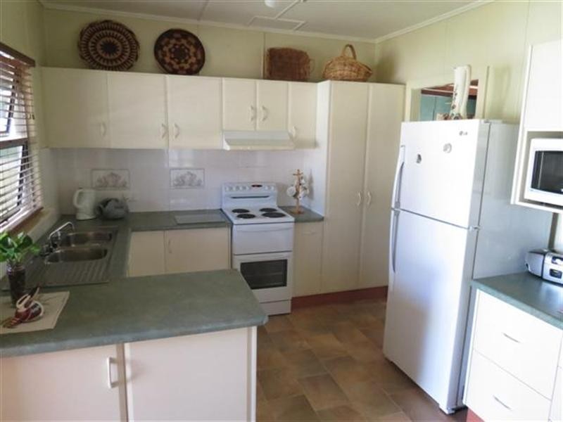 3 Eva Street, Roma QLD 4455