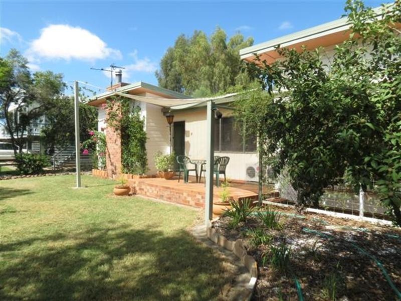 3 Eva Street, Roma QLD 4455