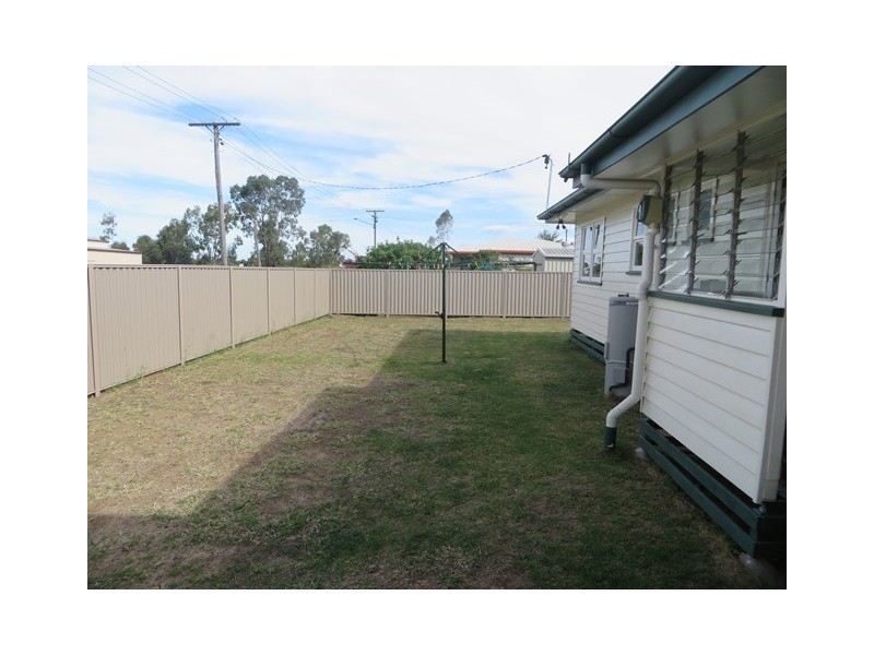 2 Beitz Street, Roma QLD 4455