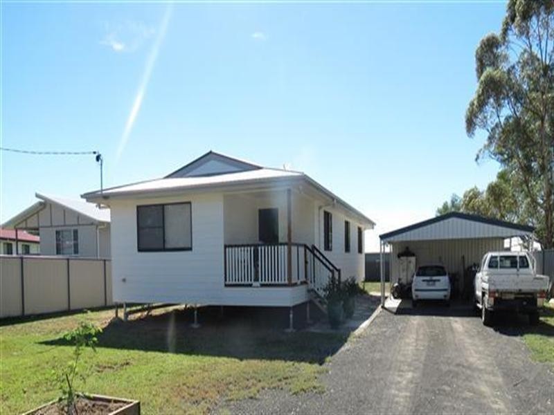 64 Hawthorne Street, Roma QLD 4455