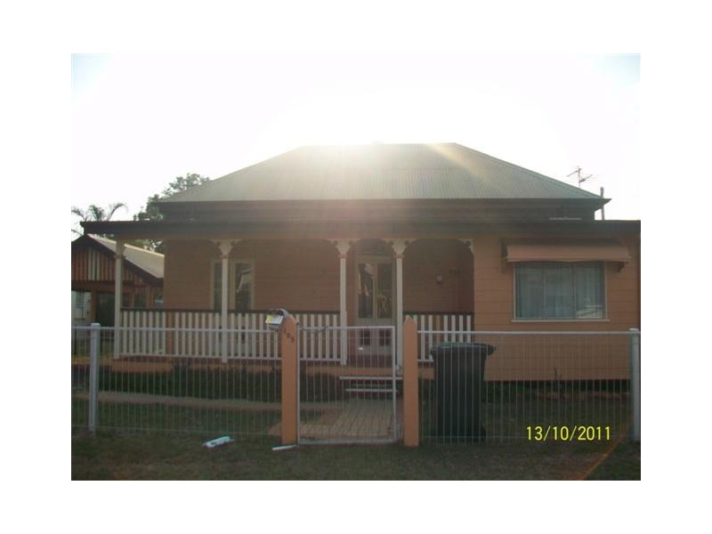 105 Charles Street, Roma QLD 4455