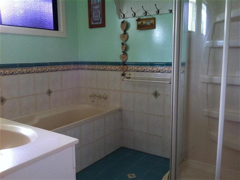 32 Saunders Street, Roma QLD 4455